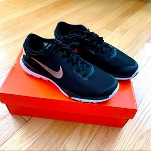 Nike Running Shoes ✔️ Size 7.5